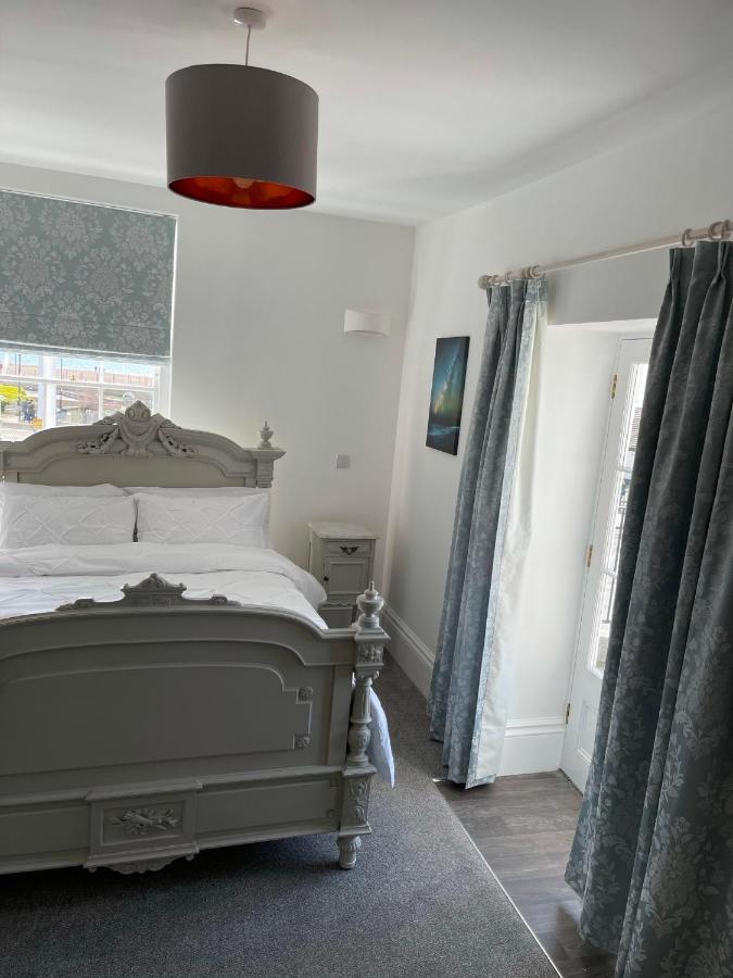 Master Accommodation Suite 2 Sea View With Balcony Гастингс Экстерьер фото